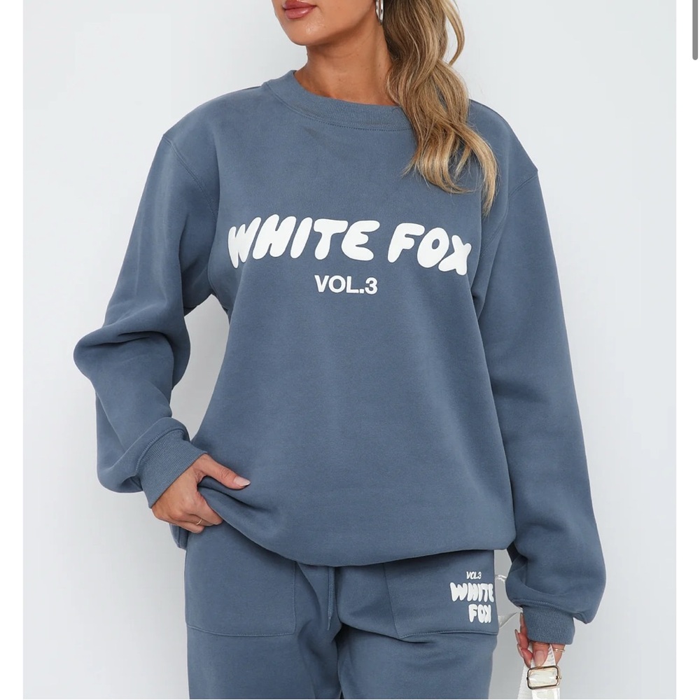 White Fox Offstage Sweater Ocean NWT XS/S
